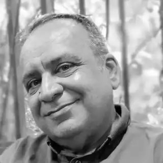 خط سفید سعید صدوقی  @Rahe_mandegar