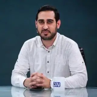 خط سفید علی صدری‌نیا  @SadriniaAli