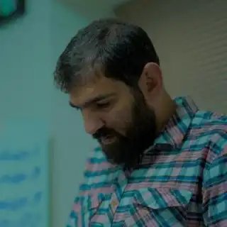 خط سفید سید پویان حسین‌پور  @aseyedp