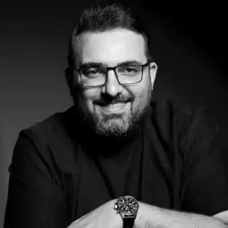 خط سفید وحید حاجی‌پور  @vahidhajipour1