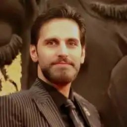 خط سفید بابک مرادیفر  @Babakmoradifarr